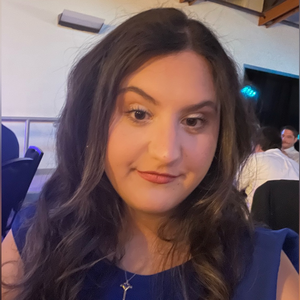 Meet your Posher, Isabela